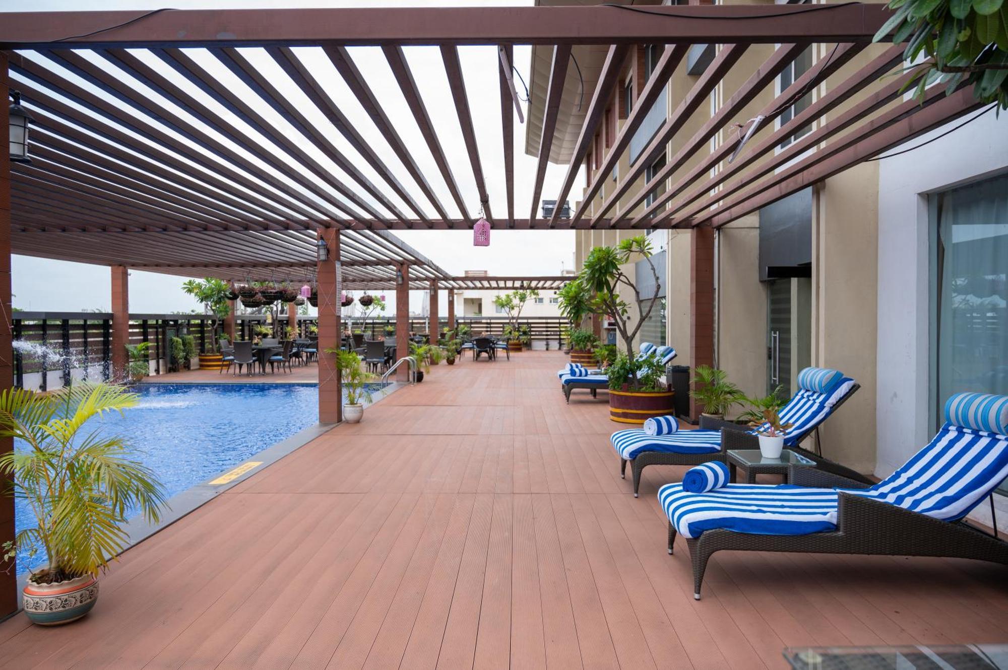 Grand Kakinada By Grt Hotels Экстерьер фото